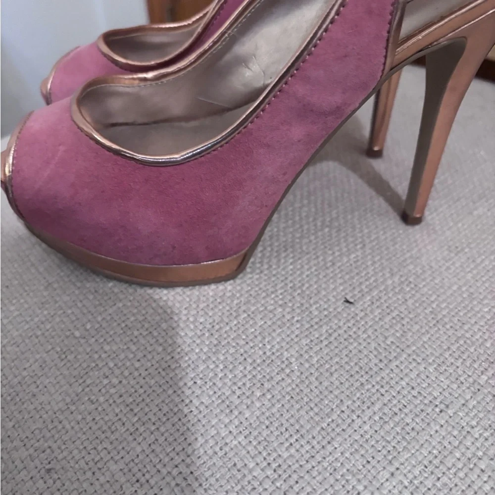 GUESS Pink and Gold Peep-Toe Heels - Picture 5 of 8